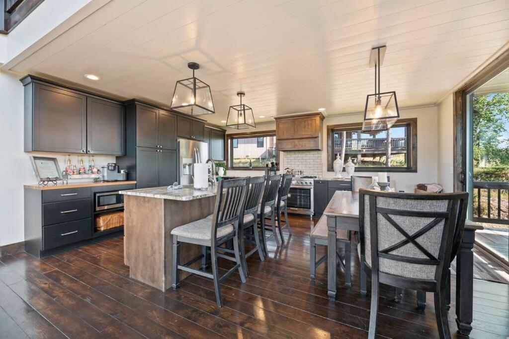 Lead Altitude Adjustment- Panoramic Views, Sleeps 12ヴィラ エクステリア 写真